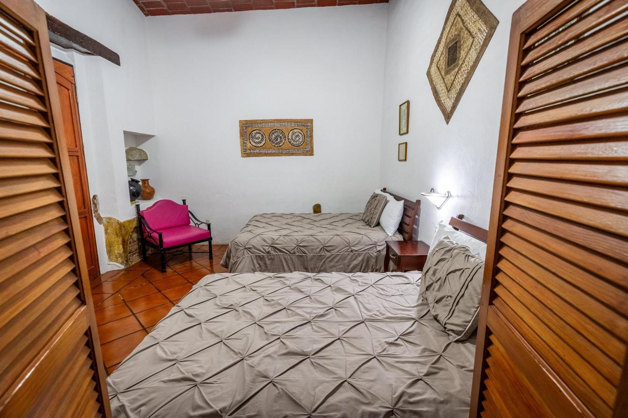 Las Mariposas Hotel & Studios Oaxaca Экстерьер фото